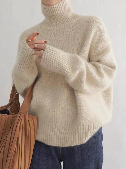 Victoria - Soft Cashmere Turtleneck