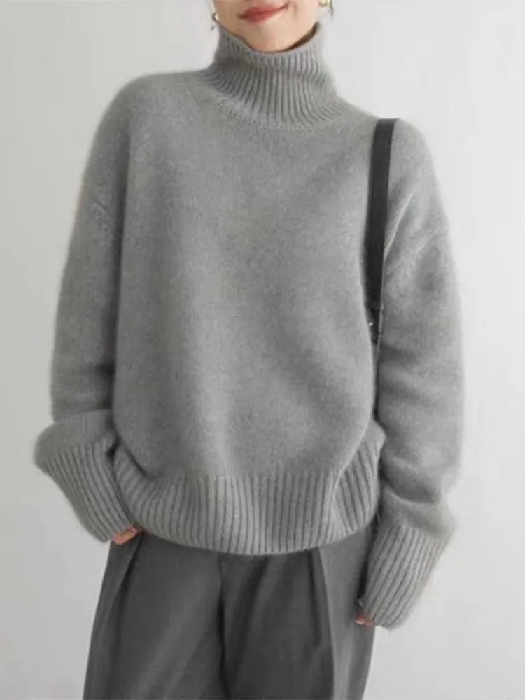 Victoria - Soft Cashmere Turtleneck