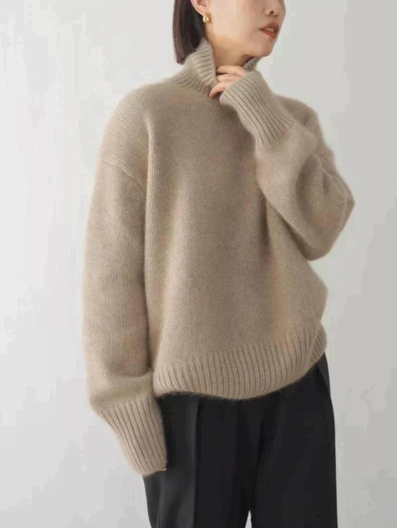 Victoria - Soft Cashmere Turtleneck