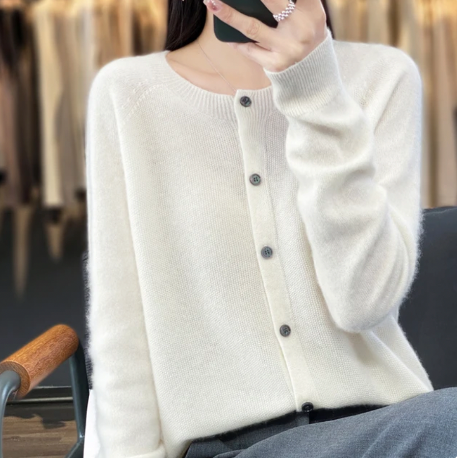 Annika | Comfy Wool Cardigan